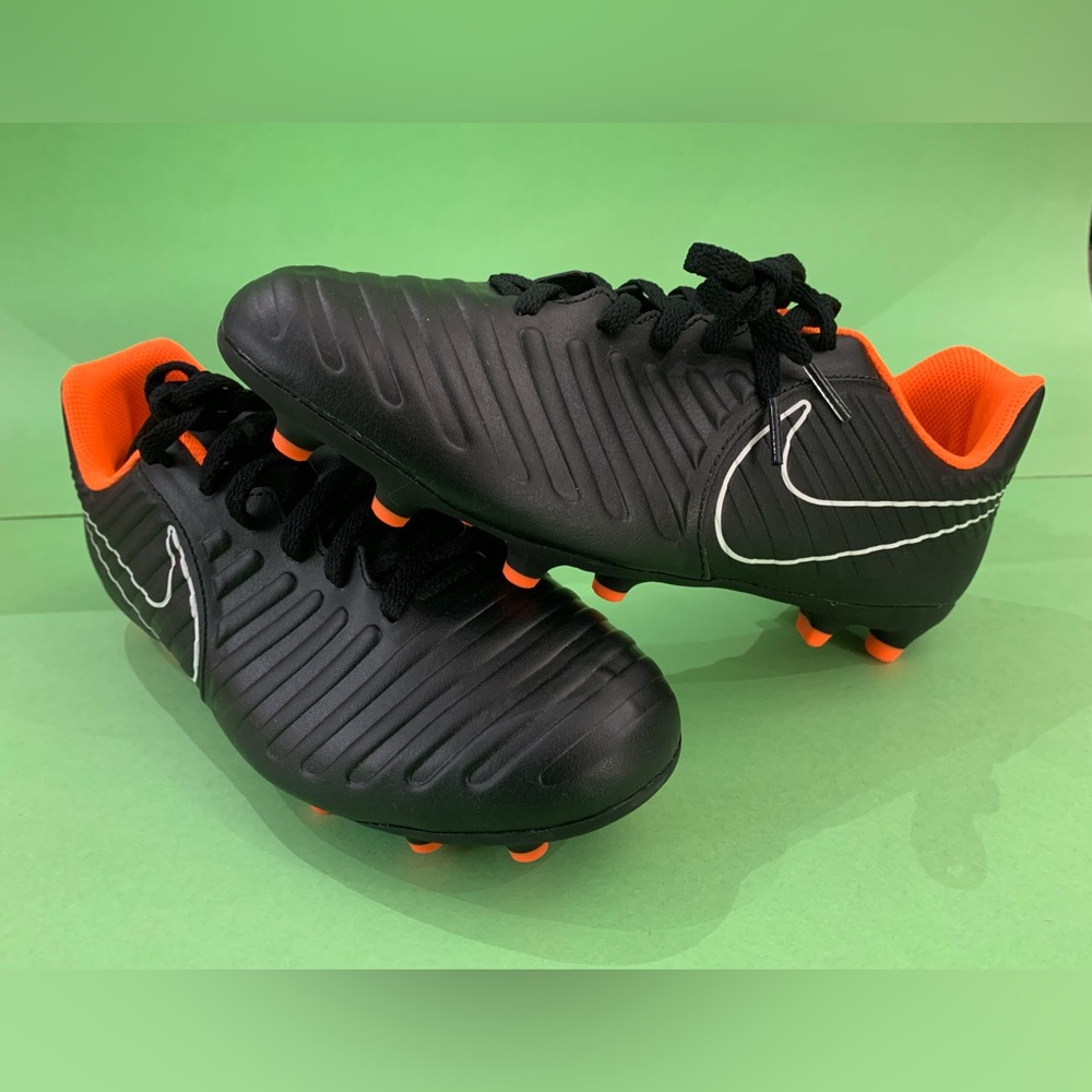 Nike JR Legend 7 Club FG Tiempo Soccer Cleats - Size 6Y - Black & Orange